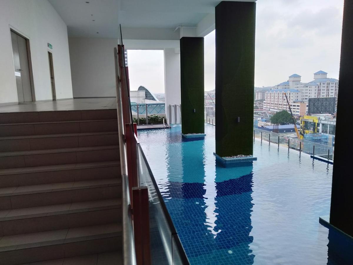 #4 Summer Studio - One South Seri Kembangan Buitenkant foto